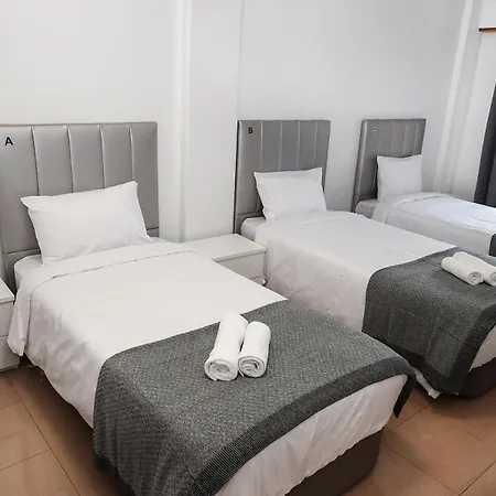 Lisbon Suite Home 2*