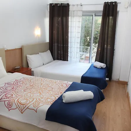 Guest house Lisbon Suite Home 2*