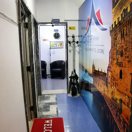 Lisbon Suite Home בית הארחה