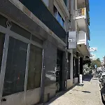 Lisbon Suite Home 2*