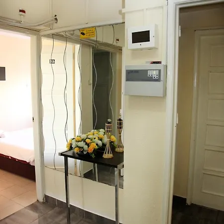 Lisbon Suite Home بيت ضيافة