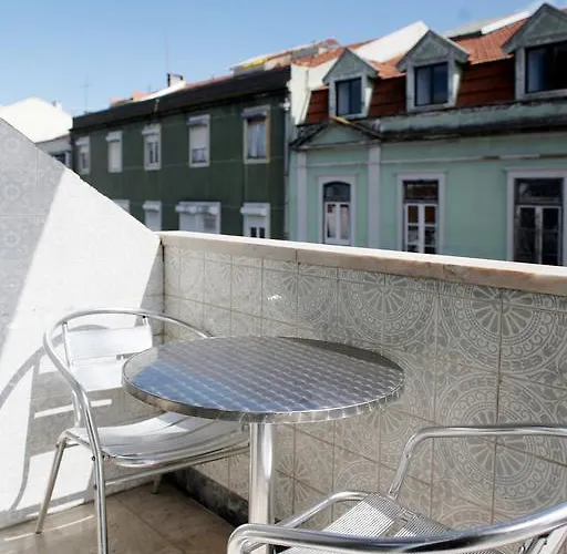 Guest house Lisbon Suite Home 2*