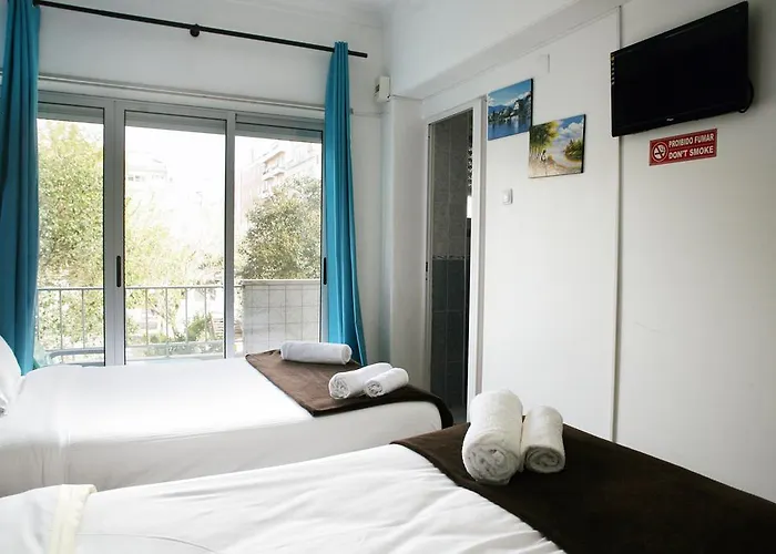 Lisbon Suite Home 2*