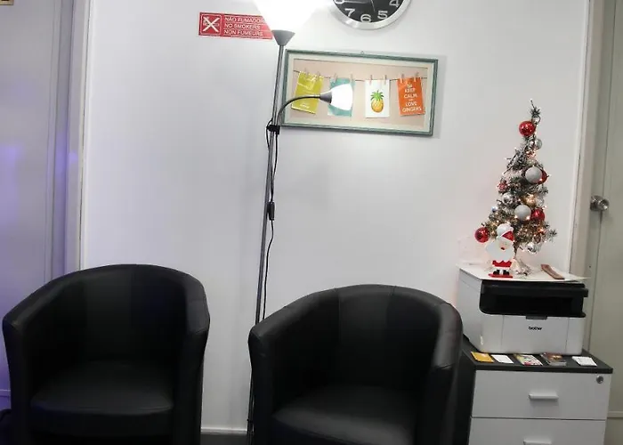 Guest house Lisbon Suite Home 2*